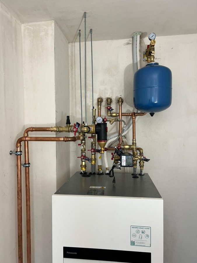 Panasonic Aquarea – instalacja z instalacją miedzianą i naczyniem przeponowym