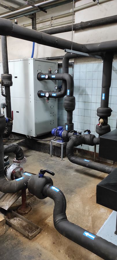 Instalacja pompy ciepła z izolowaną instalacją rurową